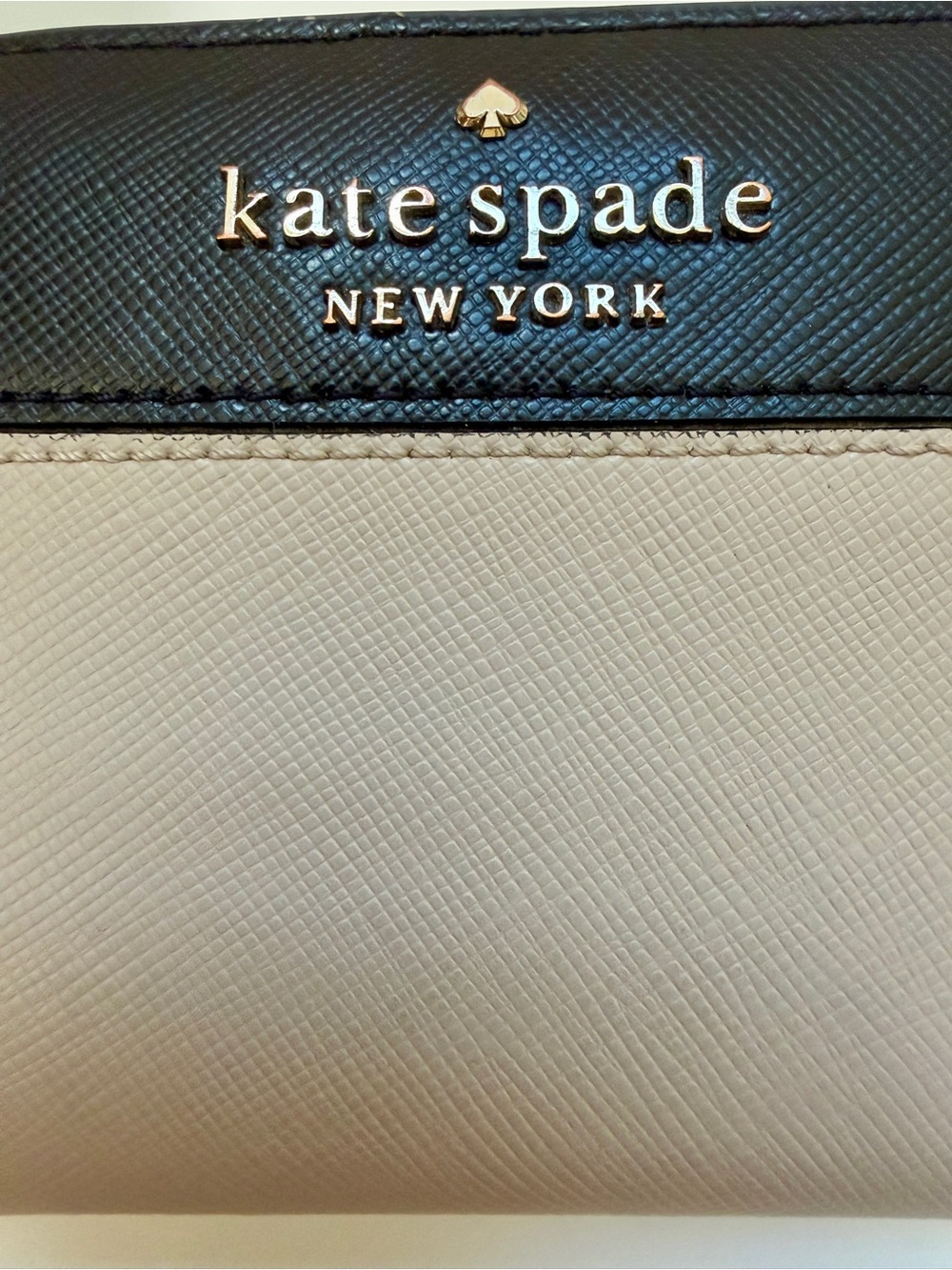 Kate Spade Saffiano Leather Bifold Wallet Neutral Two-Tone Black Taupe - Picture 2 of 9